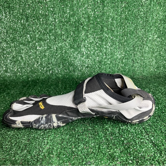 Vibram FiveFingers Mens KSO Black Gray Fitness Shoes Men’s 11.5-12 / 46 - NEW - Picture 7 of 10